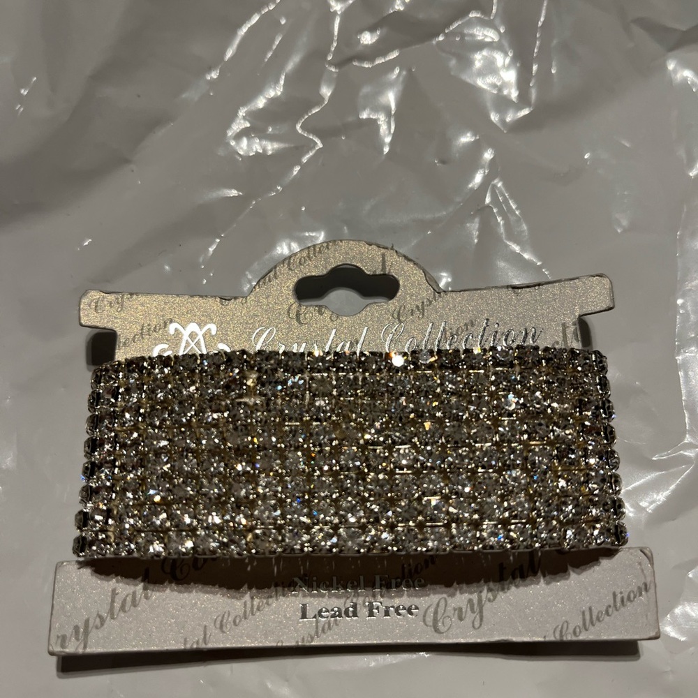 Crystal collection bracelet for women, NWOT